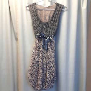 Sweater dress with floral print,Size Small